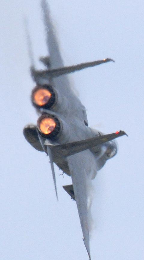 くろねこ三等兵 写真ブログ 三等兵日記 F 15jのフルワイドvga携帯待ち受け画像を作る