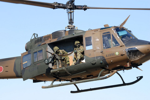 2009年 第1空挺団初降下訓練 その2 UH-1J